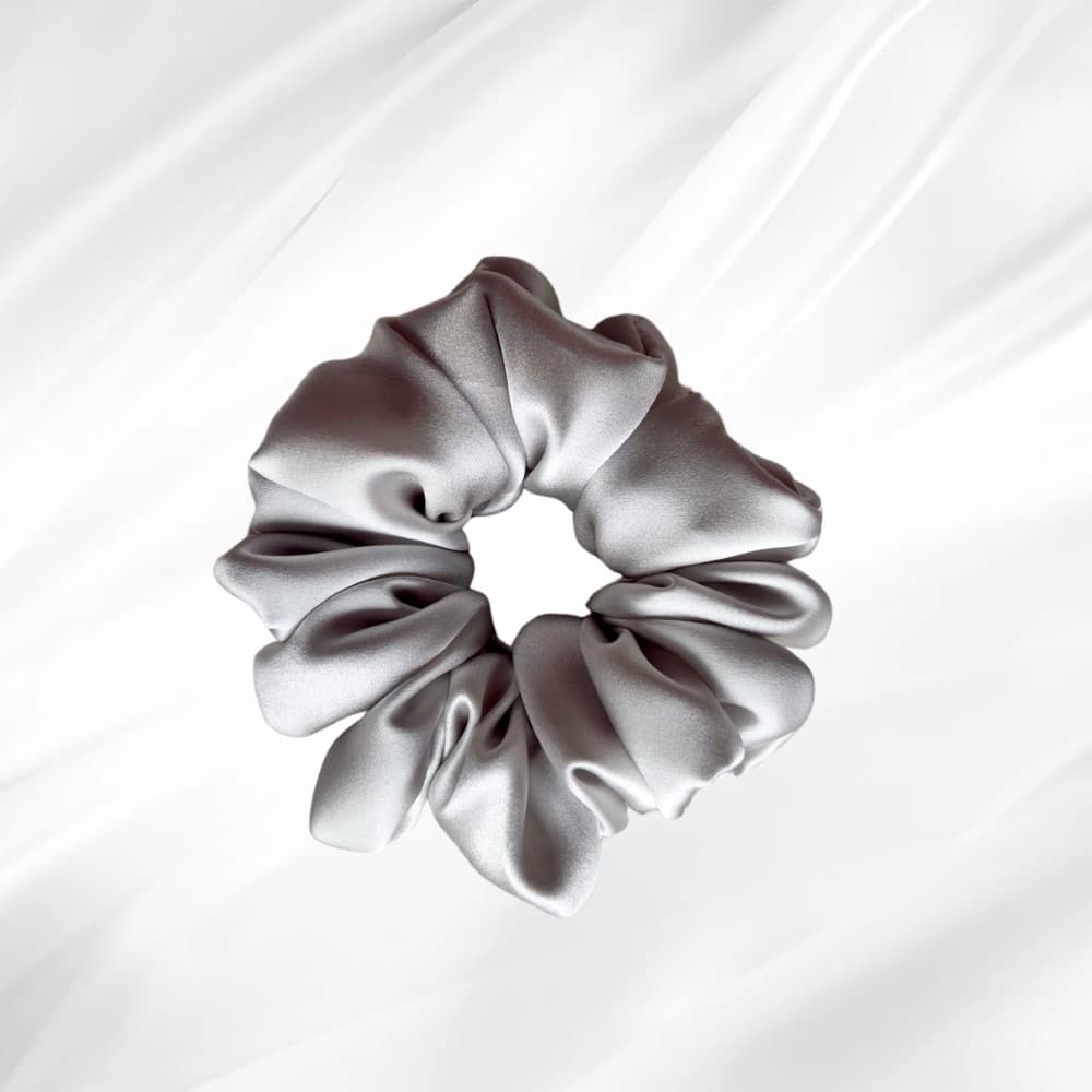 SILVER SHIMMER – hedvábná scrunchie JUMBO - View 1
