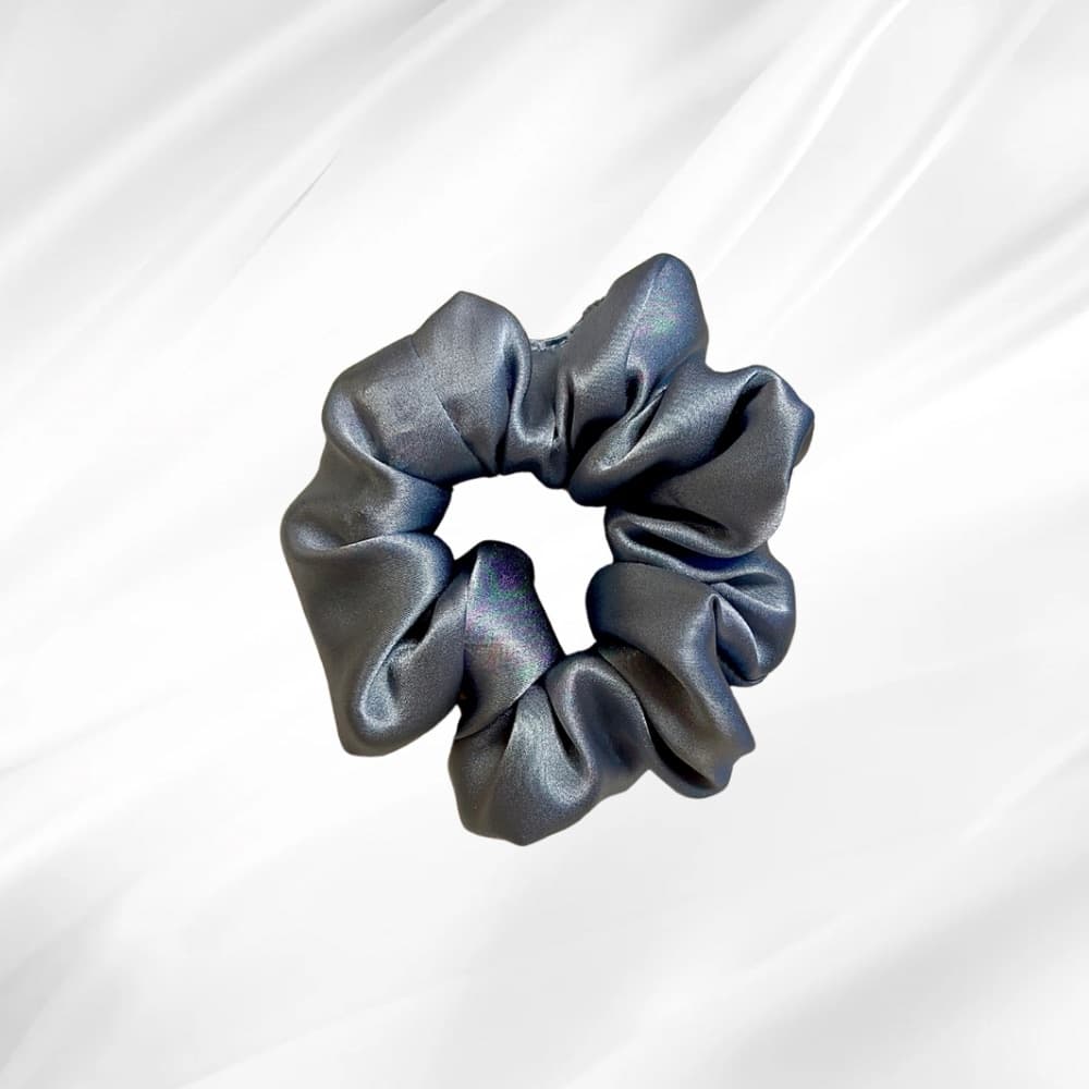 SILVERBLUE MOON – hedvábná scrunchie KLASIK - View 1