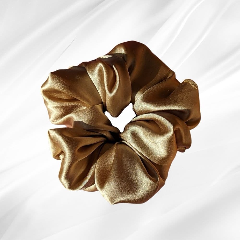 GOLD SUNRISE – Zlatá hedvábná scrunchie JUMBO - View 1
